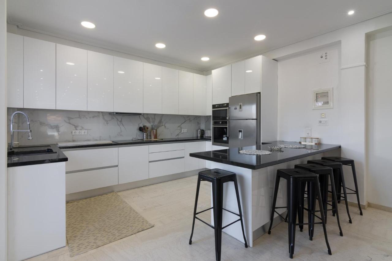 Spacious And Modern Flat For 4 أثينا المظهر الخارجي الصورة