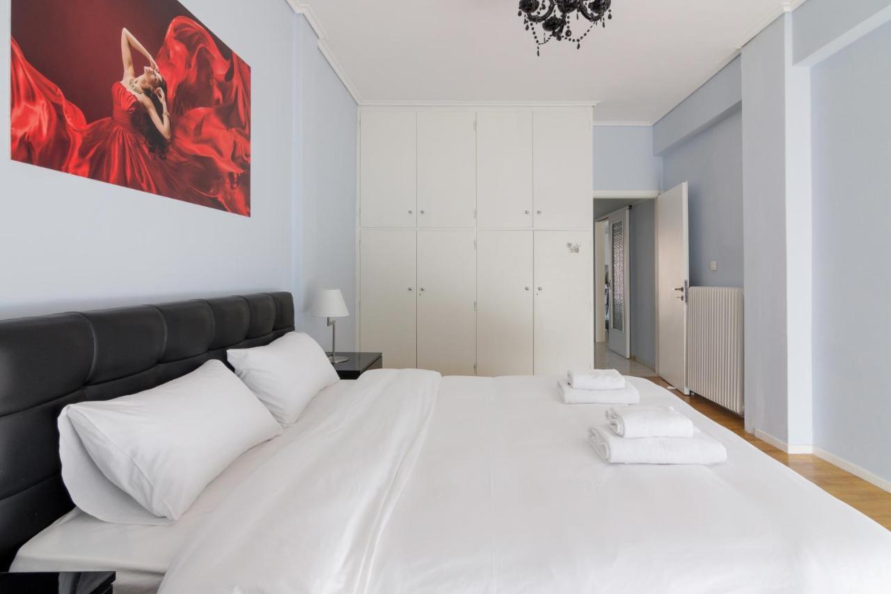 Spacious And Modern Flat For 4 أثينا المظهر الخارجي الصورة