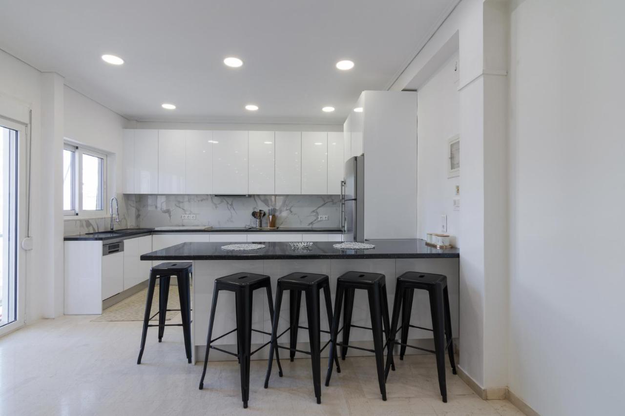 Spacious And Modern Flat For 4 أثينا المظهر الخارجي الصورة