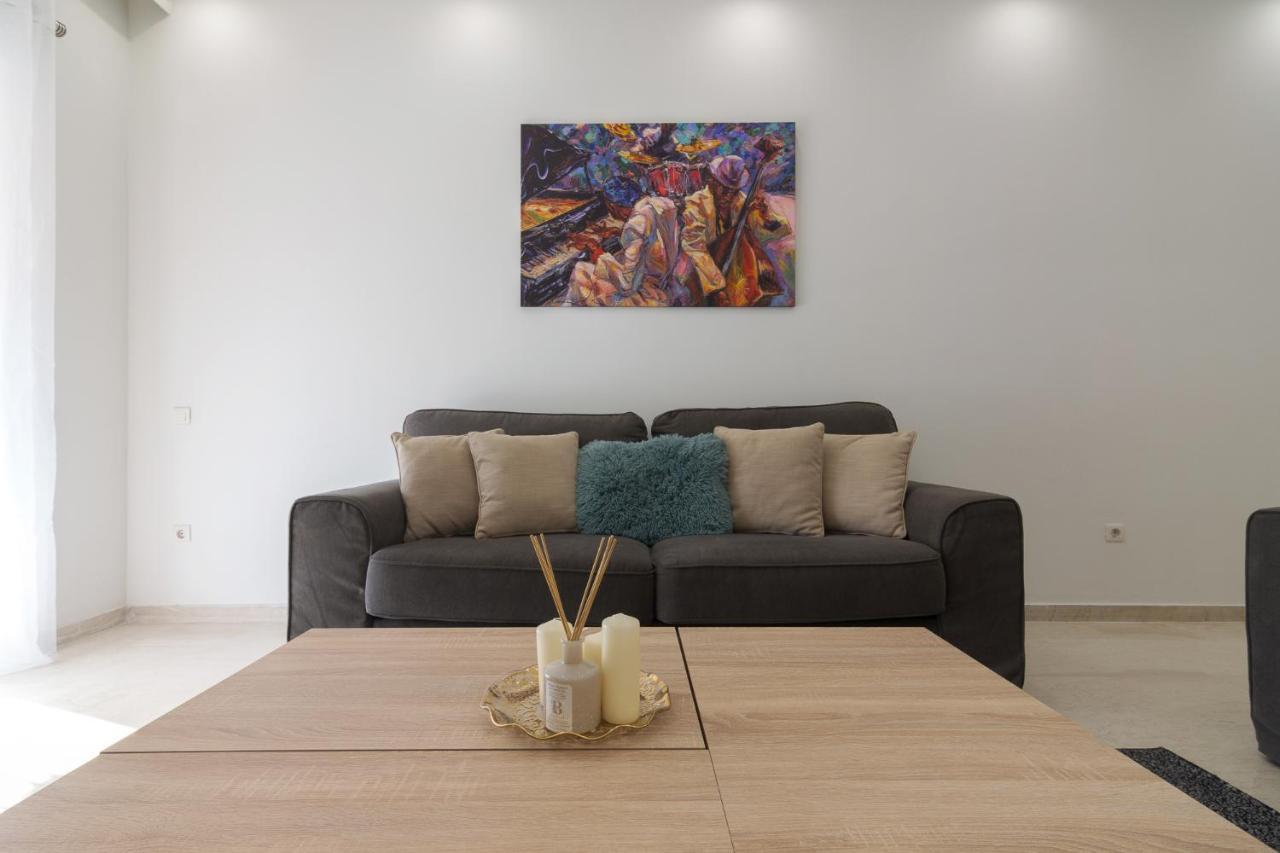 Spacious And Modern Flat For 4 أثينا المظهر الخارجي الصورة