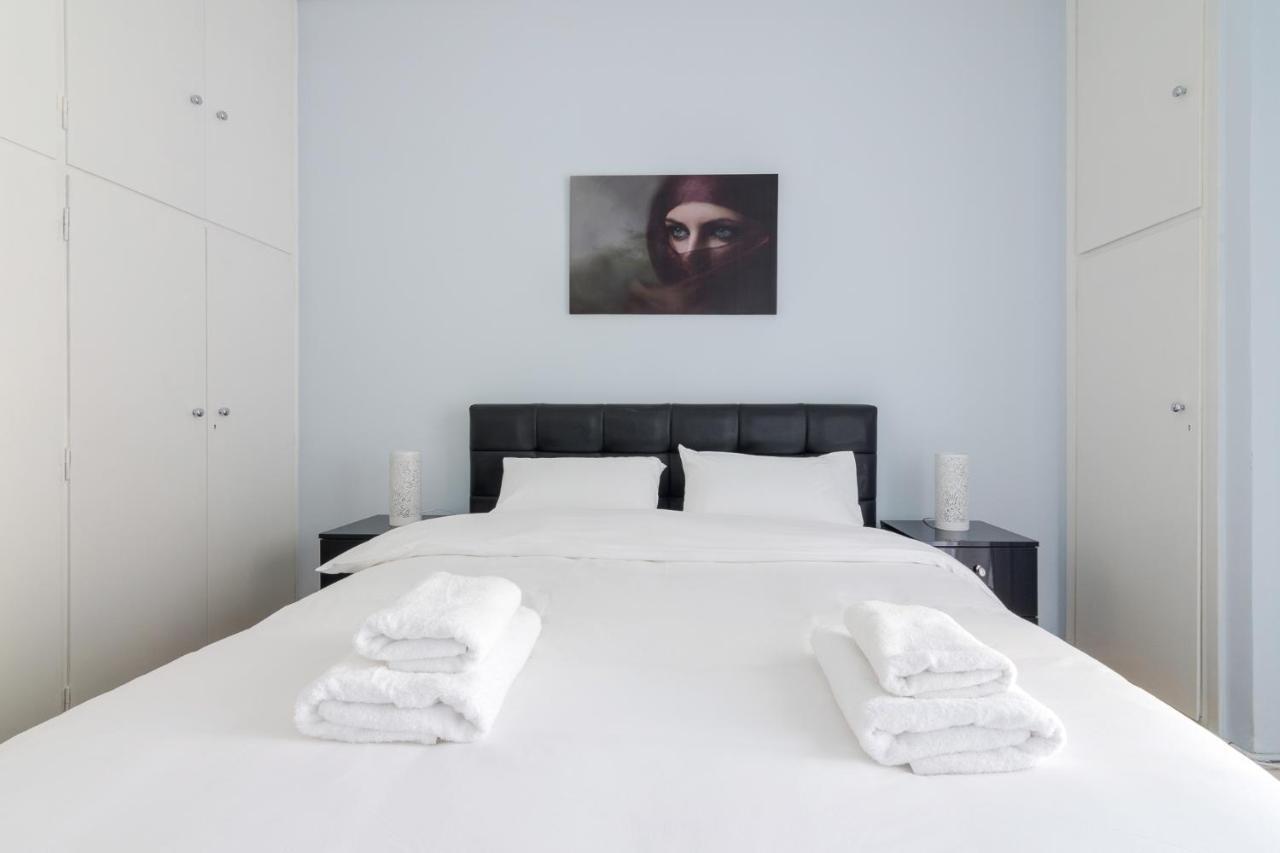Spacious And Modern Flat For 4 أثينا المظهر الخارجي الصورة
